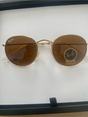 Ray-Ban Round Metal Sunglasses in Gold with Brown Lenses